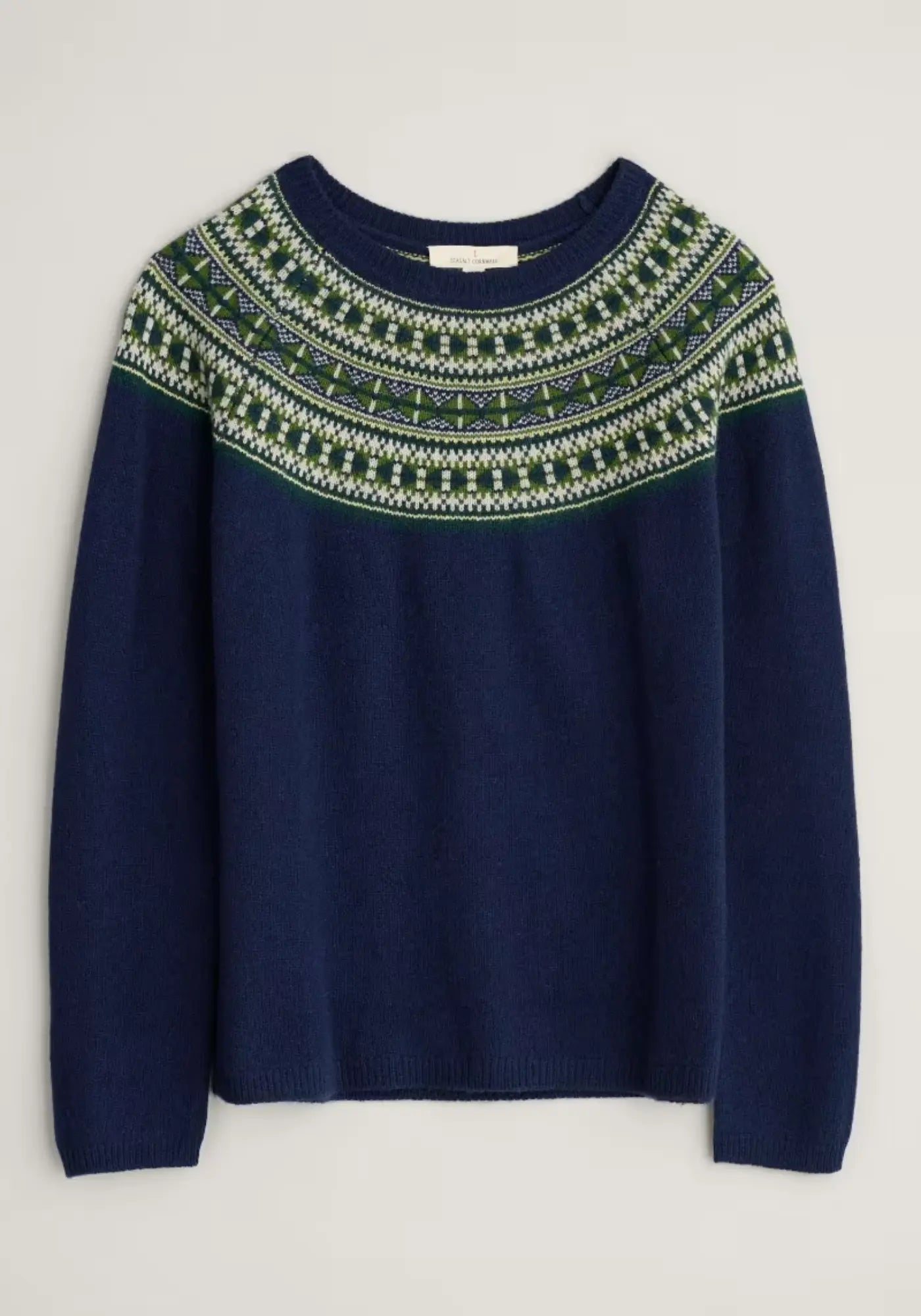 Eleganter Damenpullover mit Raglanärmeln und weichem, geripptem Kragen, Bündchen und Saum, inspiriert von skandinavischen Designs.